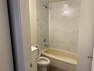Barclay Heritage Square 3-bedroom bathroom