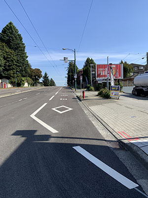 Right lane bus marking on 41st Ave