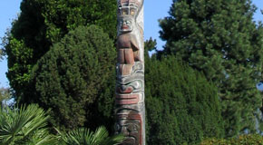 Centennial Totem Pole at Hadden Park