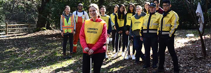 Neighbourhood Cleanup Party volunteers Neighbourhood Cleanup Party volunteers