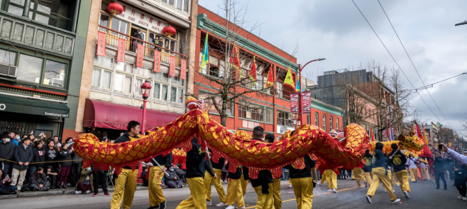 Dragon dancers in Chinatown