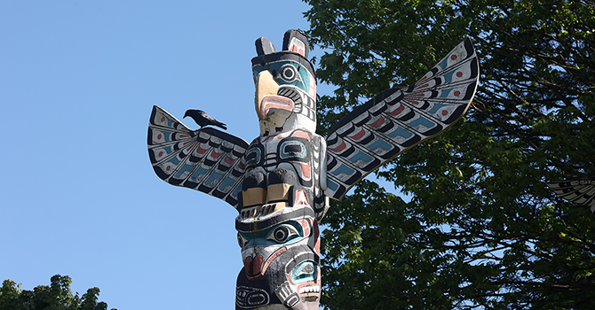 Ellen Neel's Kakaso’las totem pole photograph by Josephine Daumich