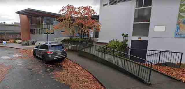 Accessible entrance to voting location at Kitsilano War Memorial Community Centre