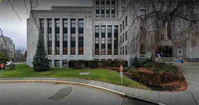 Curbside voting location at Vancouver City Hall