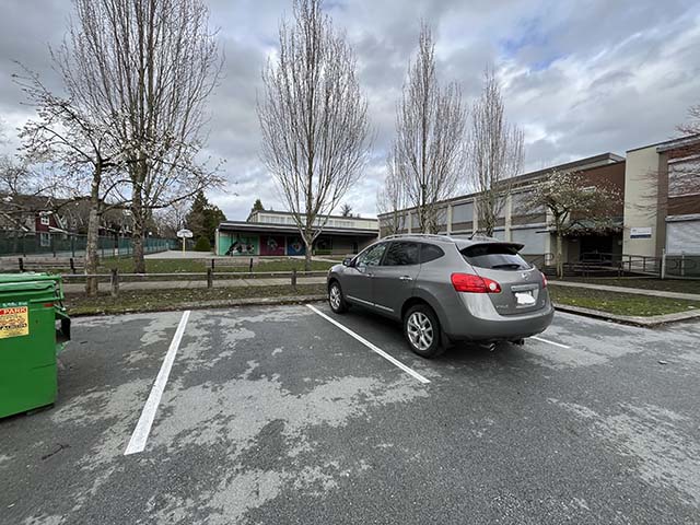 Curbside voting area at Captain James Cook Elementary School