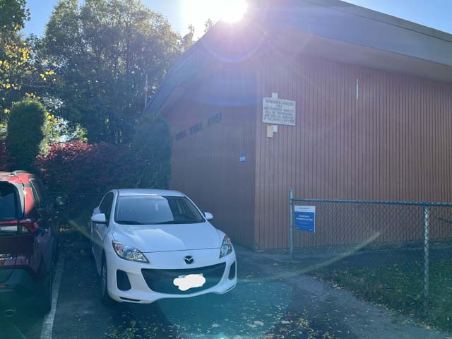 Curbside voting area at Charles Dickens Annex