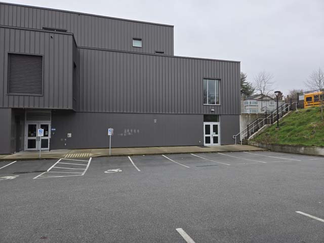 Accessible entrance and curbside voting area at David Lloyd George Elementary School