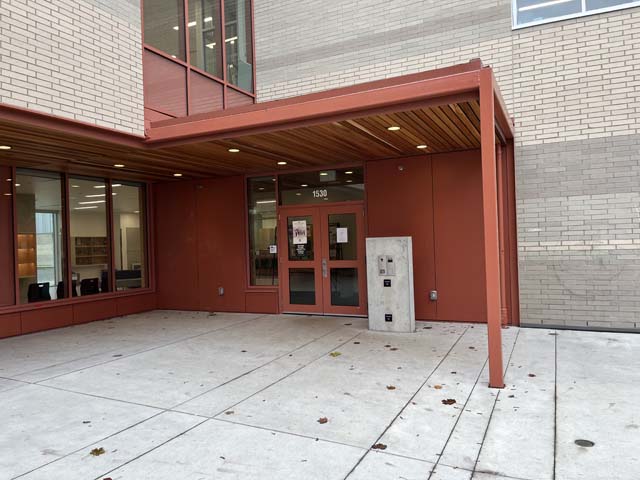 Accessible entrance to voting place at Henry Hudson Elementary School