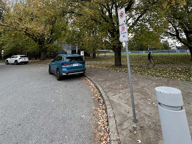 Curbside voting area at Hillcrest Centre