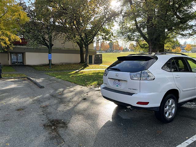 Curbside voting area at Kensington Community Centre