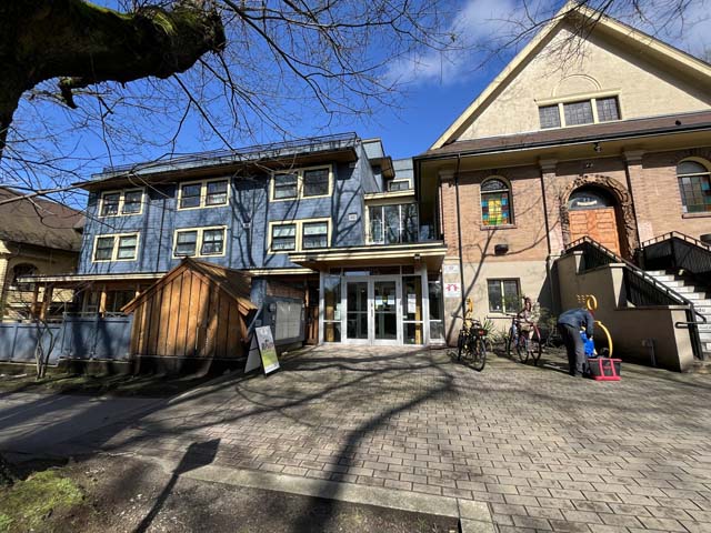 Accessible entrance to voting place at Kitsilano Neighbourhood House
