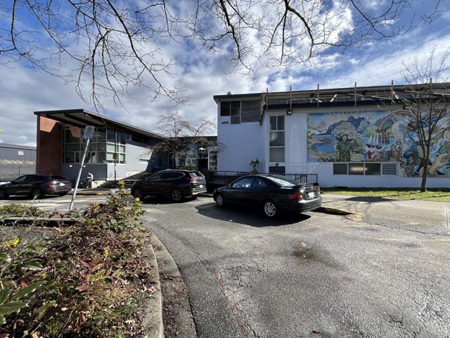 Curbside voting area at Kitsilano War Memorial Community Centre