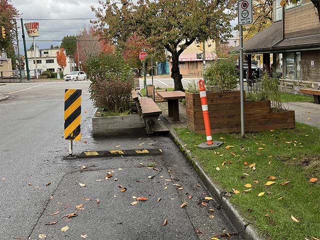 Curbside voting area at Mount Pleasant Neighbourhood House