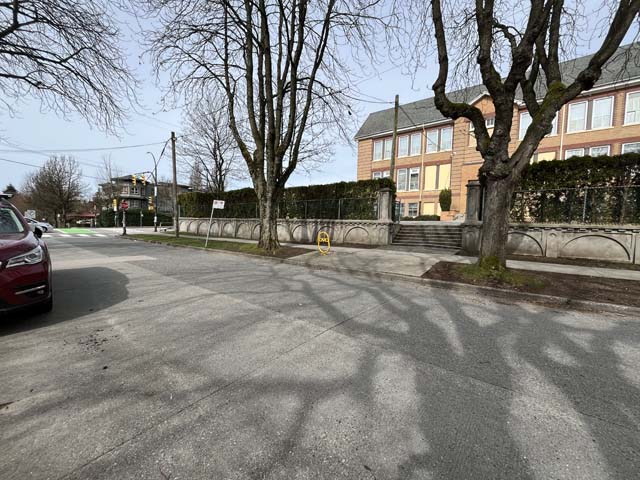 Curbside voting area at Queen Alexandra Elementary School