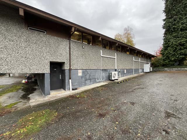 Curbside voting area at St. Helen's West Point Grey Anglican Church