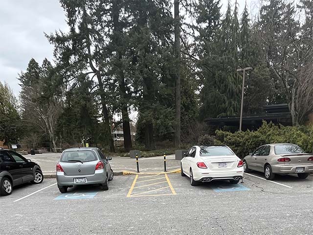 Curbside voting area at VanDusen Botanical Garden